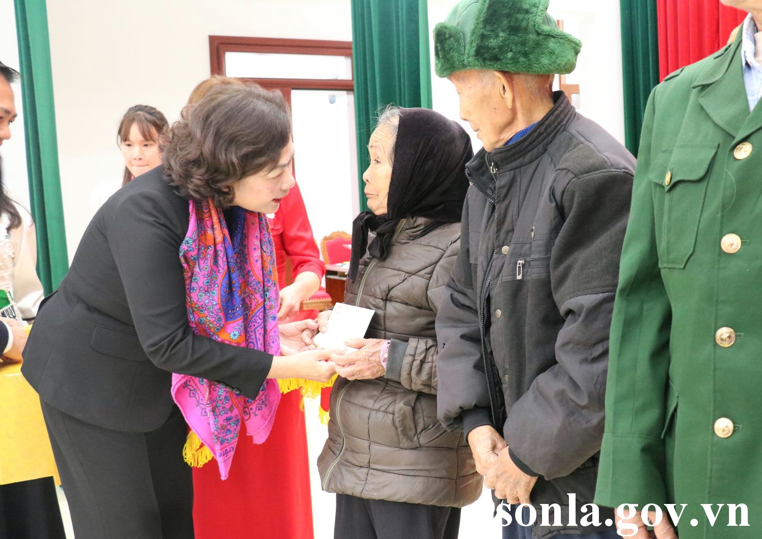 anh tin bai
